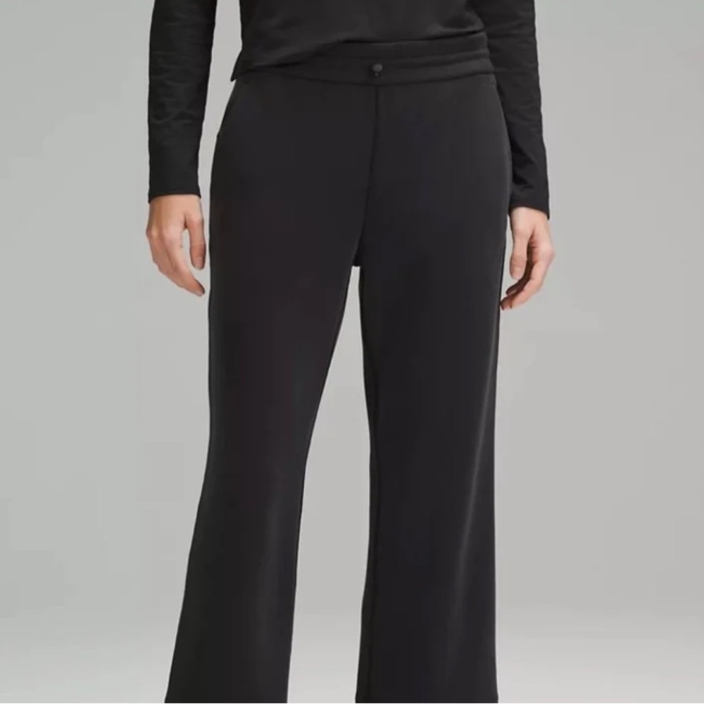 Lululemon Softstreme HR straight leg crop pants